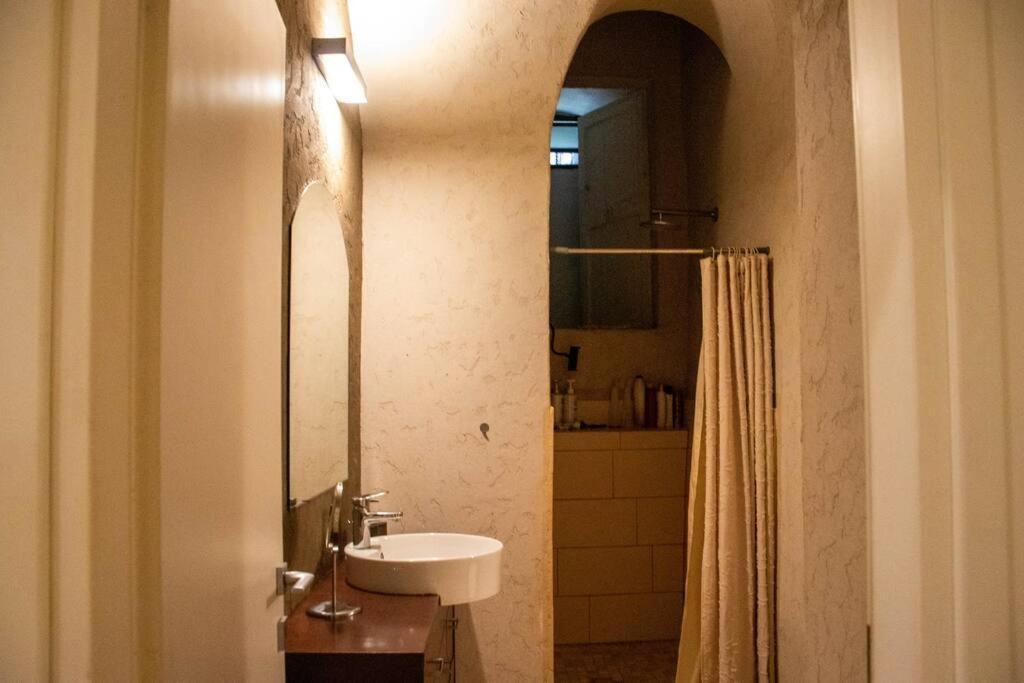 Cozy Heritage Home Jerusalem Exteriör bild